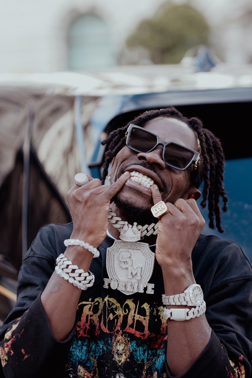 Shatta Wale - Mi a Evil